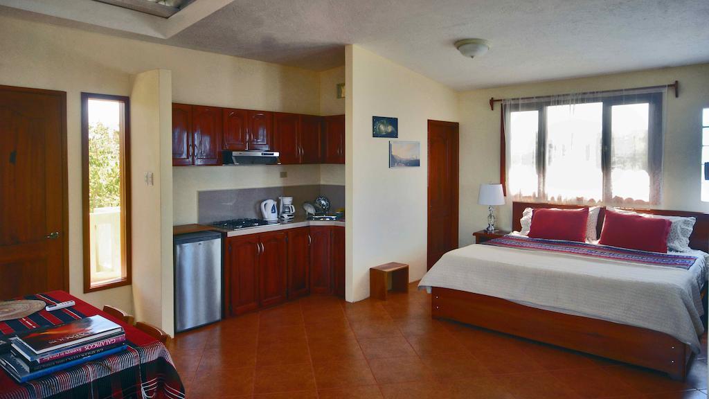 The Galeodan Suites Puerto Baquerizo Moreno Extérieur photo