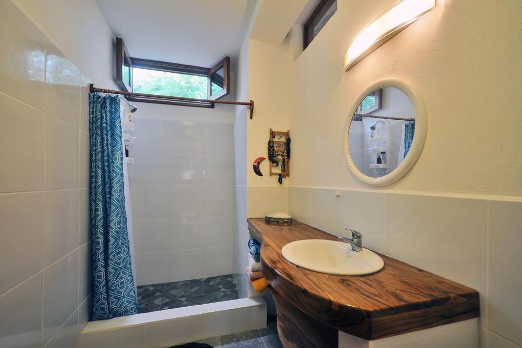 The Galeodan Suites Puerto Baquerizo Moreno Extérieur photo