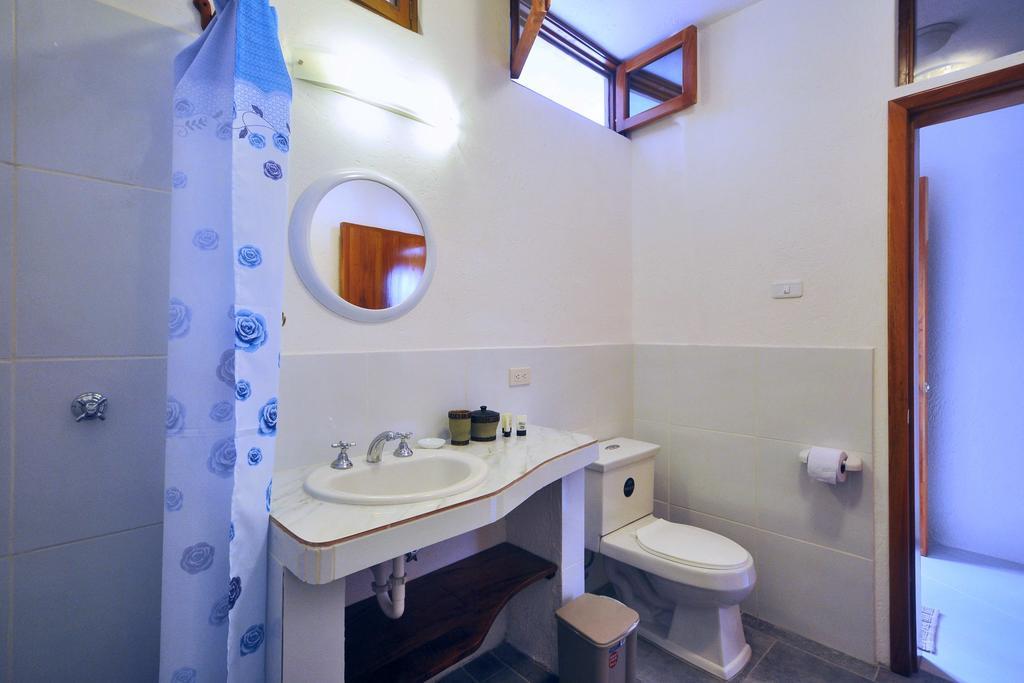 The Galeodan Suites Puerto Baquerizo Moreno Extérieur photo