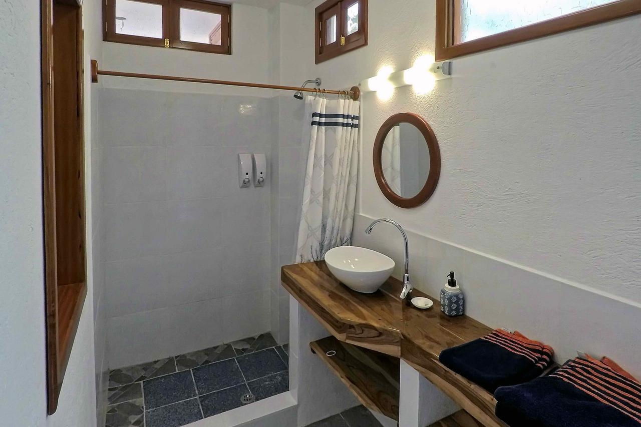 The Galeodan Suites Puerto Baquerizo Moreno Extérieur photo