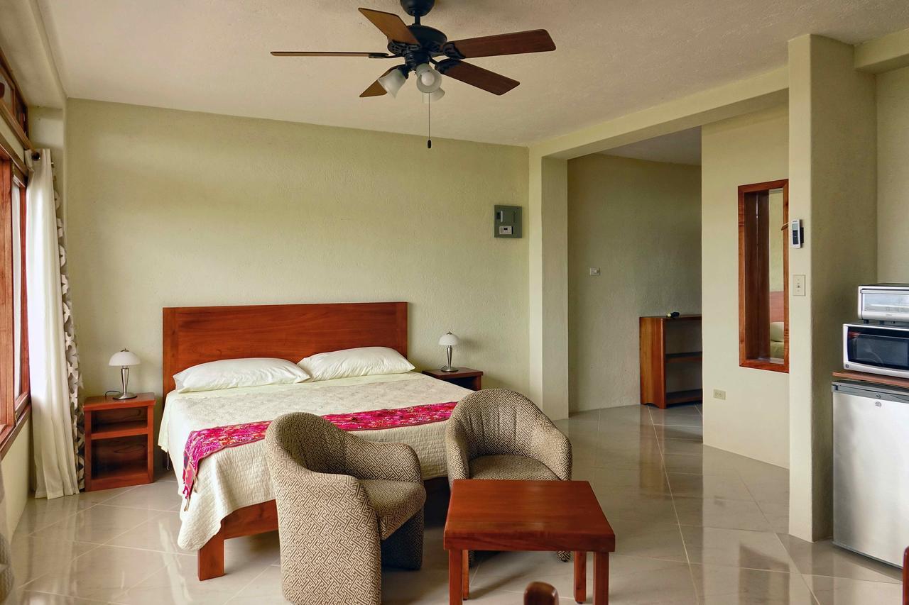 The Galeodan Suites Puerto Baquerizo Moreno Extérieur photo