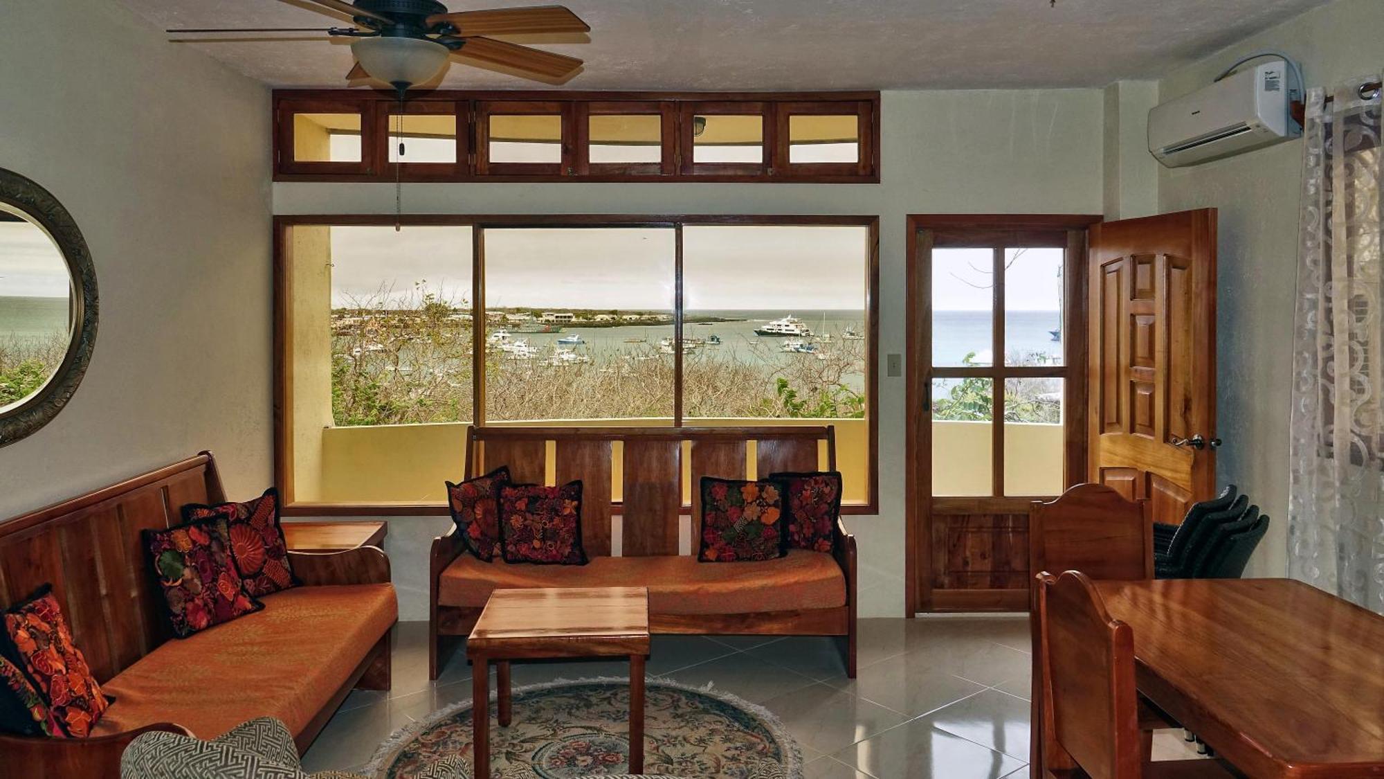 The Galeodan Suites Puerto Baquerizo Moreno Extérieur photo